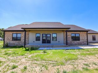 111 Ayly Estates Dr, Mayfield, KY 42066