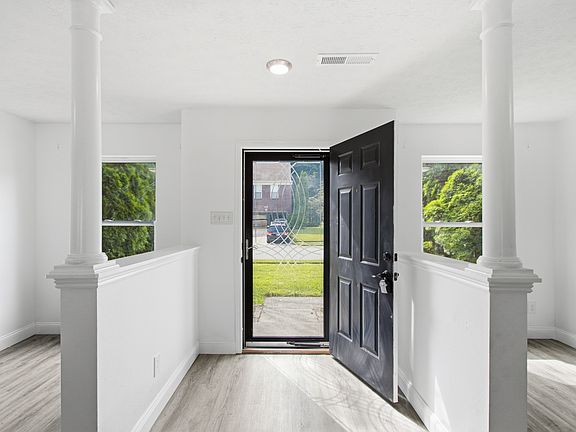 2nd image of 5870 Magnificent Ln