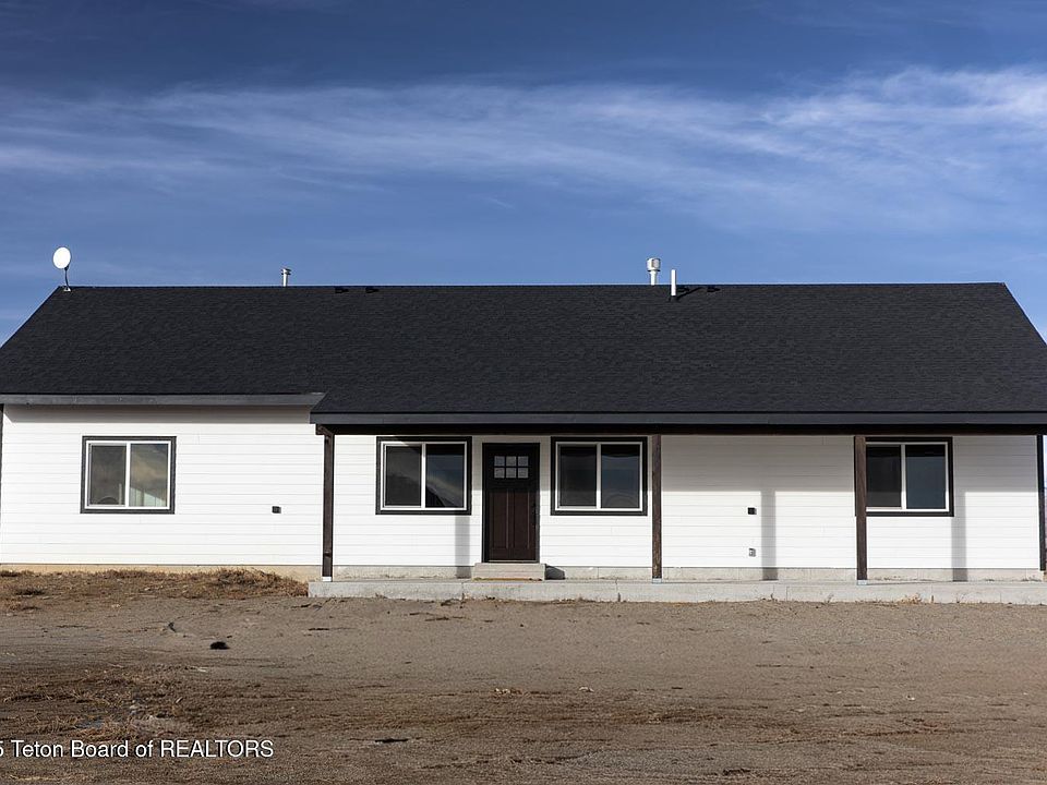 1st image of 19 Arapaho Trl