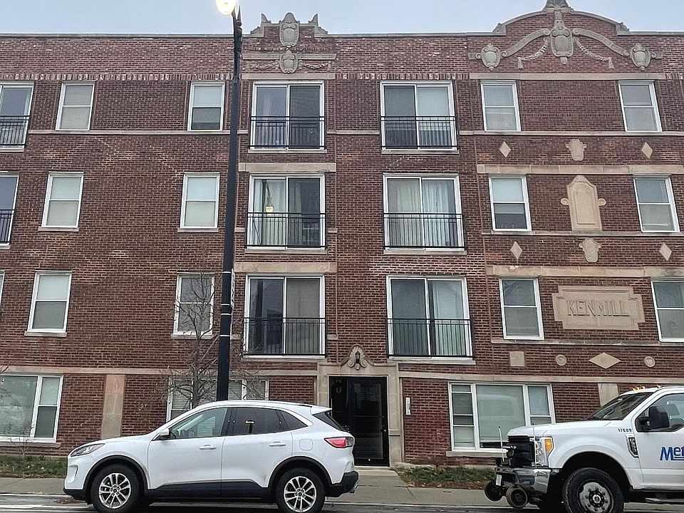1st image of 3735 N Milwaukee Ave APT 105