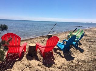 7124 Lakeshore Rd N, Palms, MI 48465