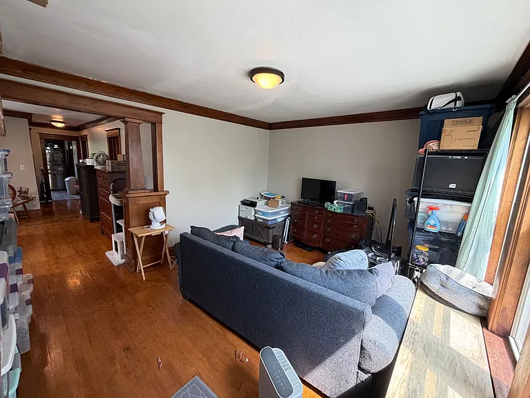 523 E 6th St — Photo 7