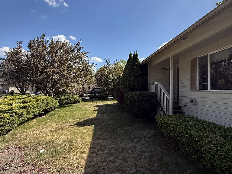 61820 Avonlea Cir — Photo 4