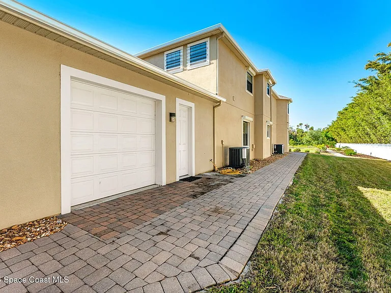 4022 Tradewinds Trl — Photo 95