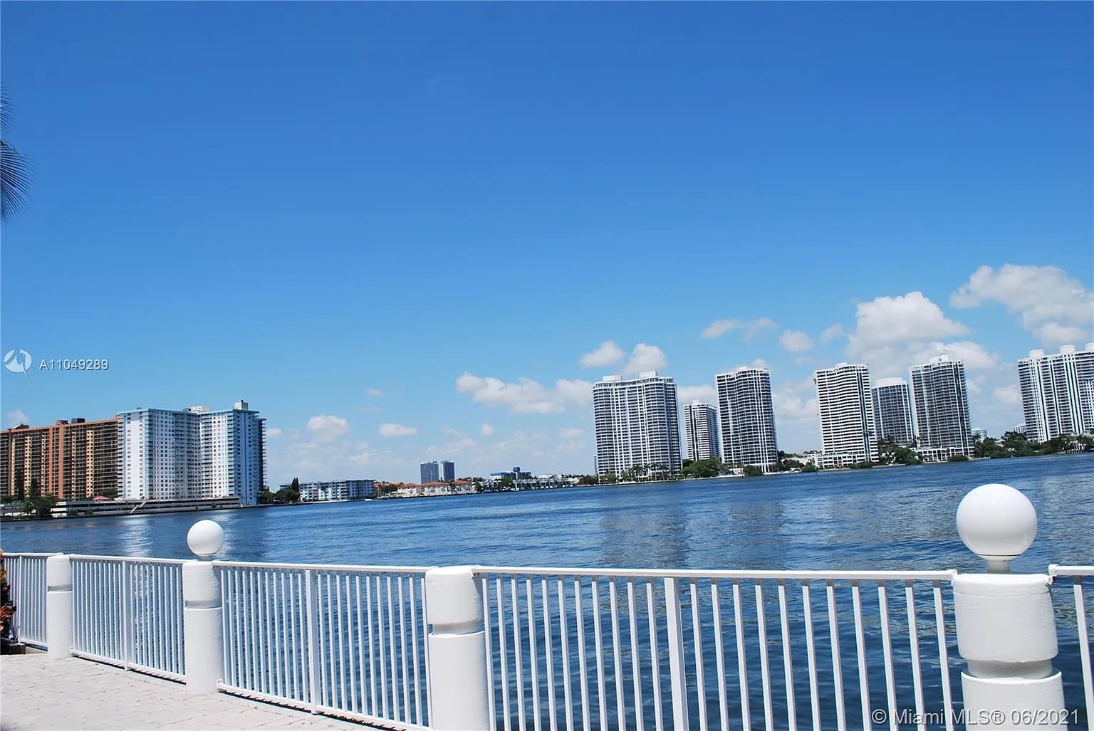 Condo à Louer Le Maisonneuve Sunny Isles