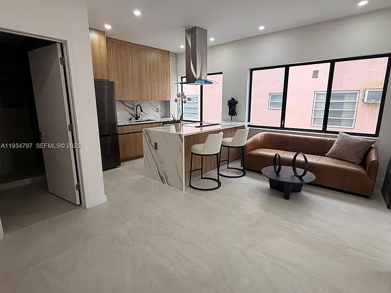 2436 SW 7th St #1 — Photo 1