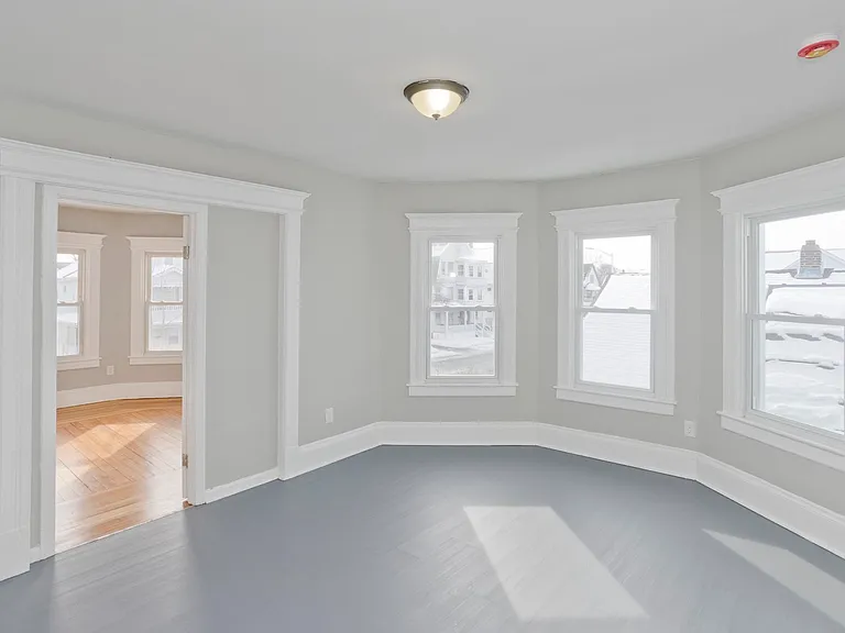 744 Carew St #1 — Photo 4