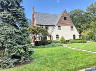 56 Heermance Pl, Ridgewood, NJ 07450