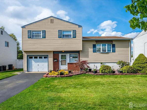 26 Stima Ave, Carteret, NJ 07008