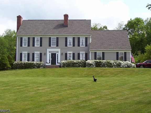 2nd image of 11 Grandview Dr