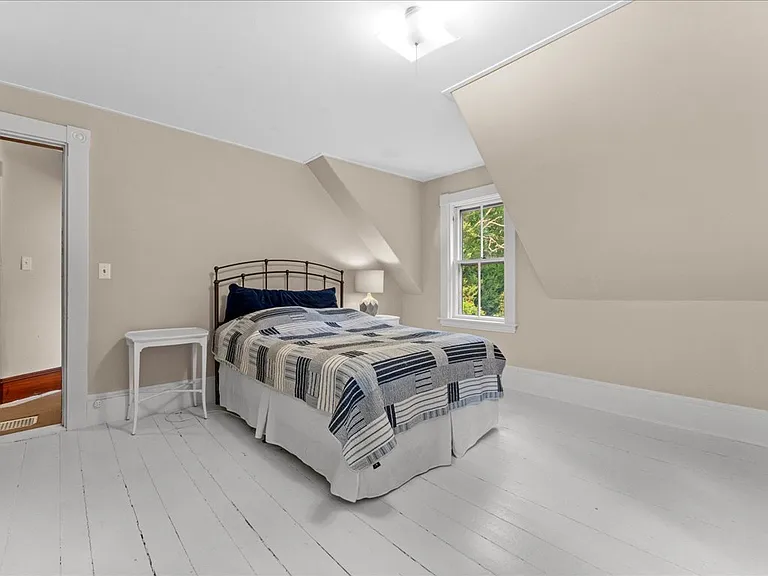44 Stetson Pl — Photo 35