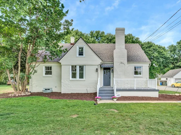 1604 Roanoke Blvd, Salem, VA 24153