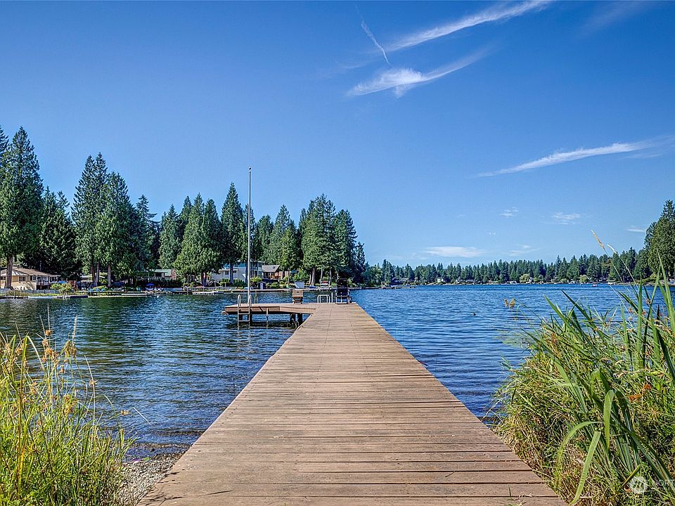 1st image of 31623 E Lake Morton Drive SE