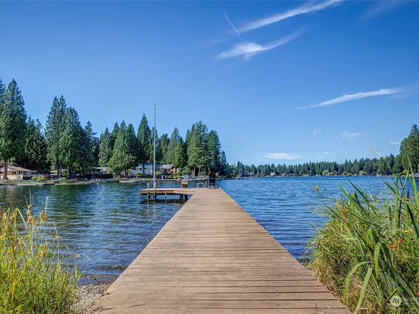 31623 E Lake Morton Drive SE, Kent, WA 98042