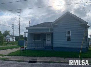 479 S Mauvaisterre St, Jacksonville, IL 62650