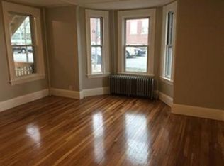 17 Sanborn St APT A, Reading, MA 01867