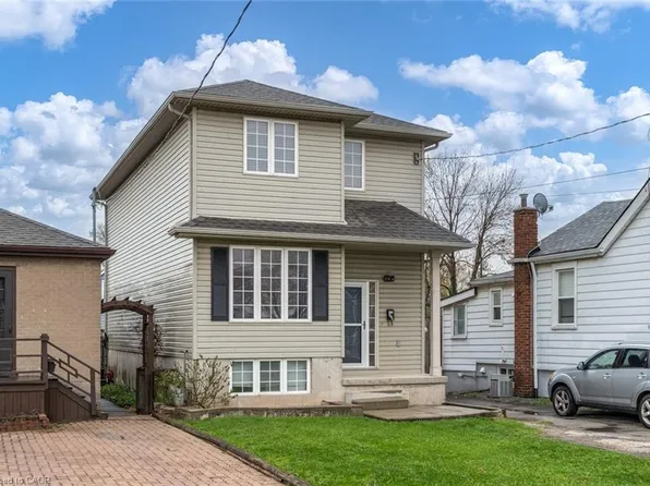 578 1/2 Barnaby St, Hamilton, ON L8H 6T9