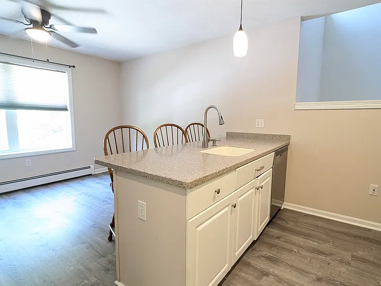 1465 Hooksett Rd #79 — Photo 5