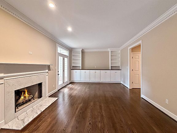 5th image of 31 The Oaks Cir