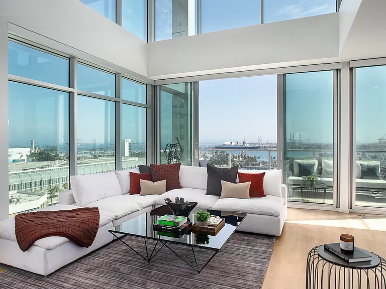 200 West Ocean Living Room