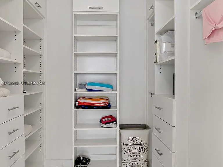 1100 Biscayne Blvd #5203 — Photo 44