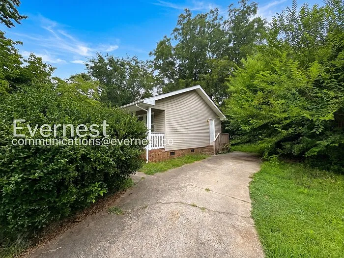 910 Canton Pl — Photo 3