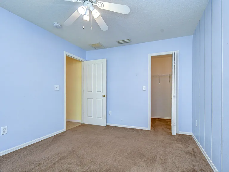 31501 Shaker Cir — Photo 40