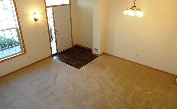 5th image of 1594 Woodlynn Ave E #3