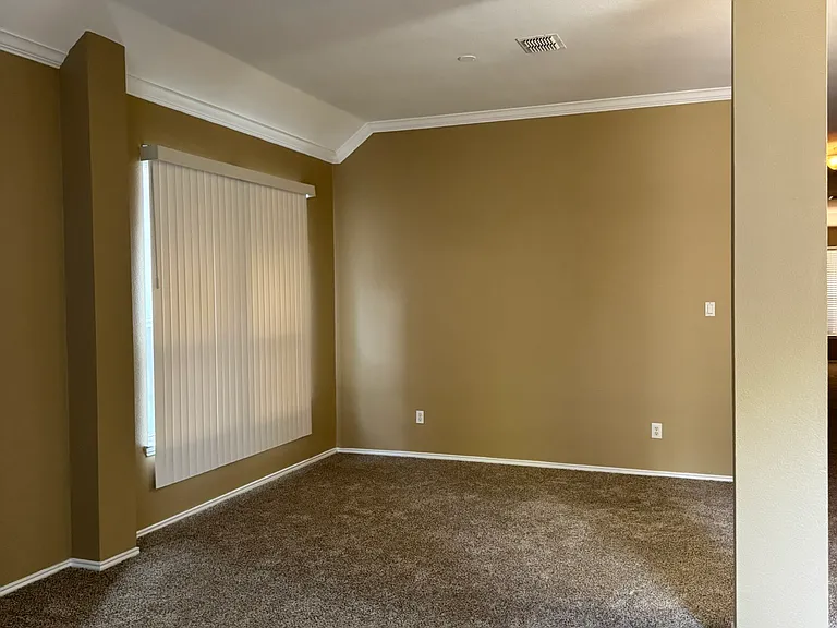 304 Patricia Ln — Photo 22