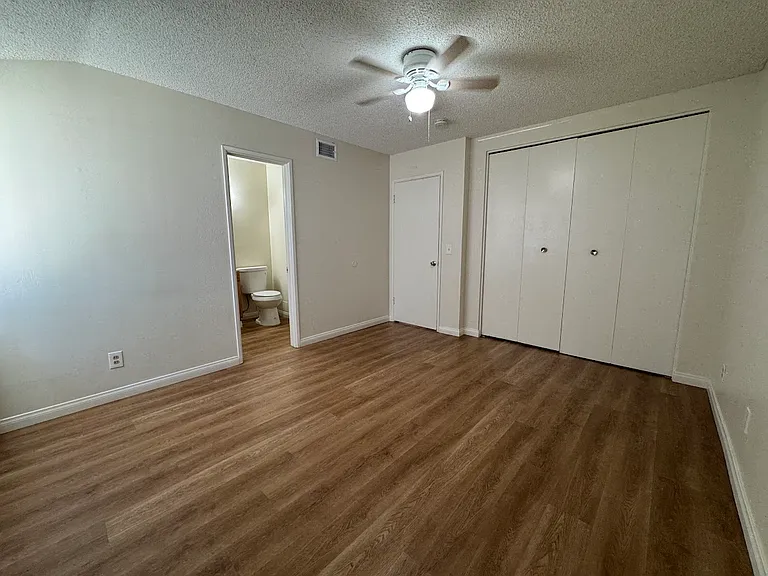 1227 N Garsden Ave — Photo 22