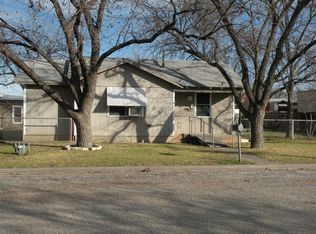 206 N College St, Brady, TX 76825