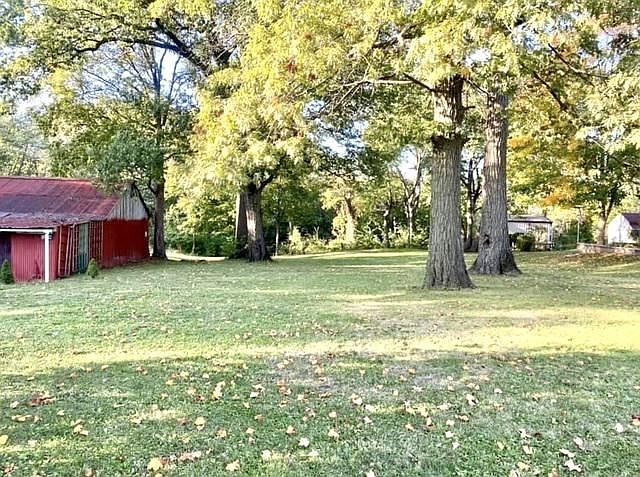 2nd image of 10185 Tabler Rd