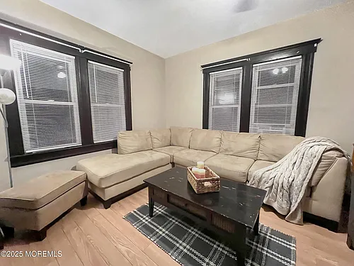 208 14th Ave #W Photo 1 208 14th Ave #W Photo 1