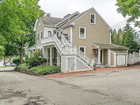 38 Salem St #B — Photo 26