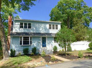 9 Lenape Trl, Wayne, NJ 07470