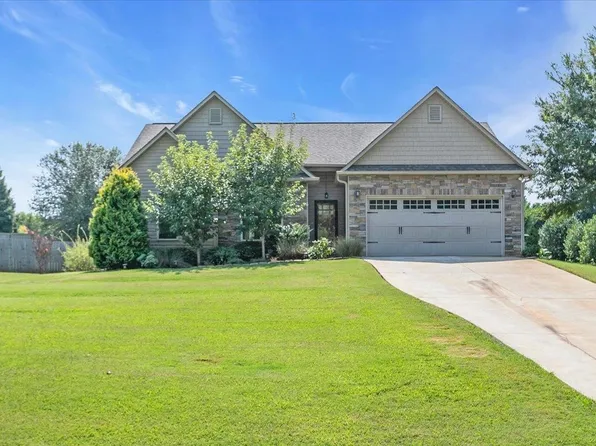 311 Cliffrose Ct, Spartanburg, SC 29306