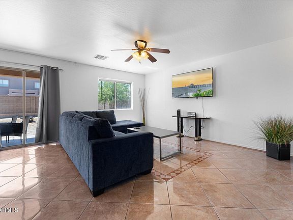 4th image of 10939 W MEADOWBROOK Avenue