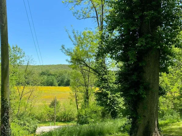 9699 River Rd, Campbellsburg, KY 40011