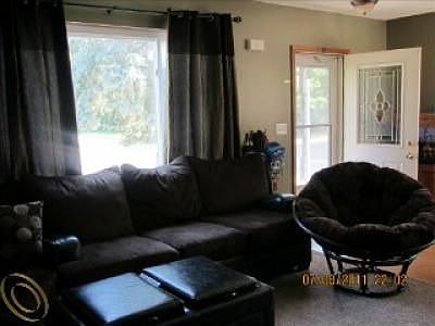 5th image of 30707 Elmwood St