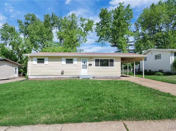 1065 Hadwin Dr, Florissant, MO 63033