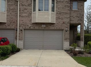 1521 Stonegate Mnr, Mount Prospect, IL 60056