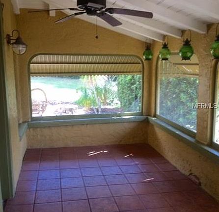 3rd image of 1136 Circle Dr