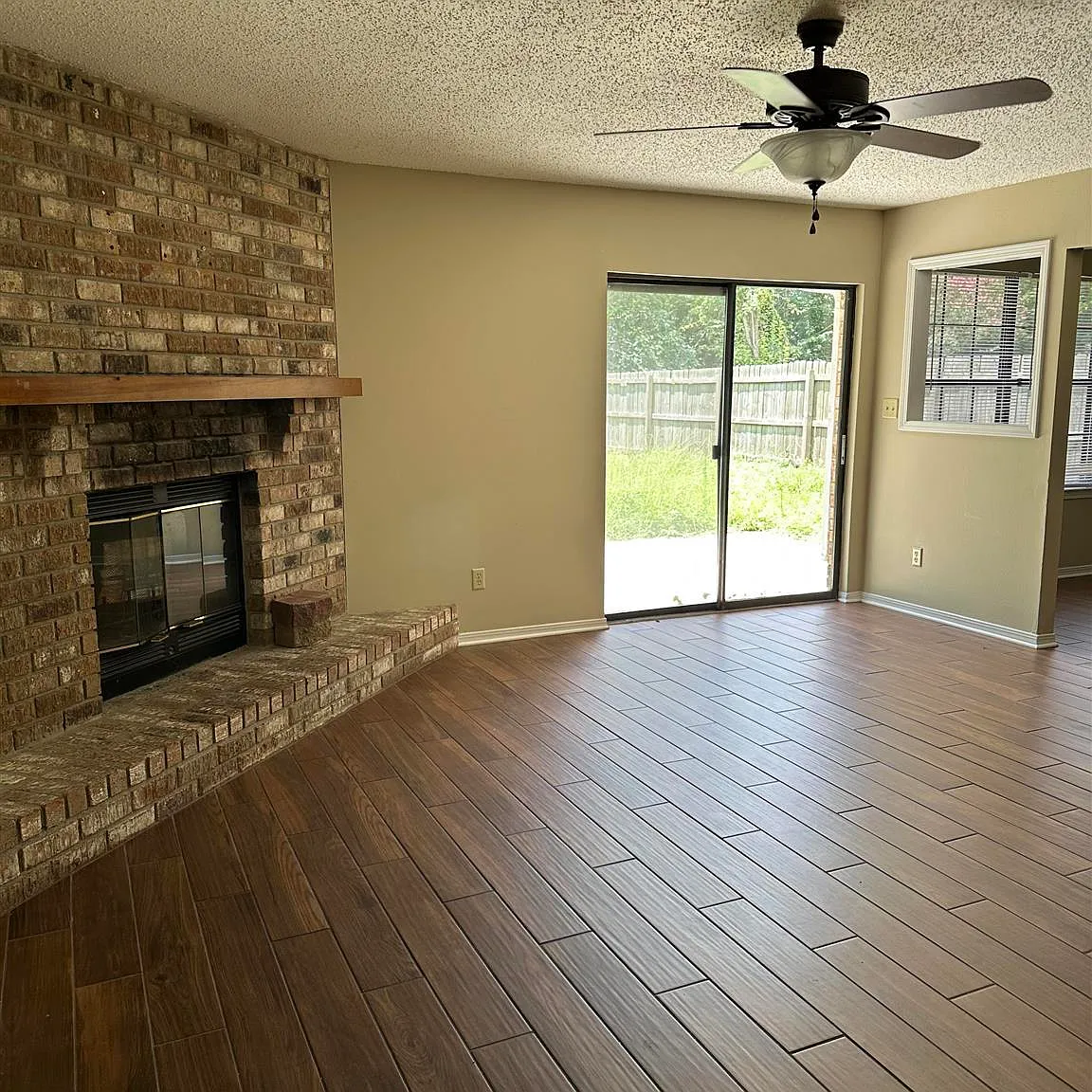 3 bed, 1550 sqft, $1,700 — Photo 4