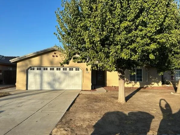 240 Walker Ln, Coalinga, CA 93210