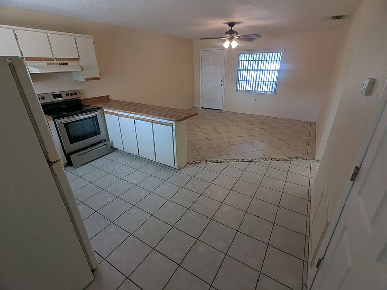 824 N Saint Clair Abrams Ave — Photo 7