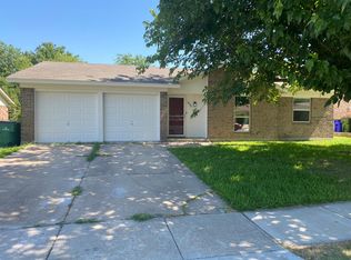 6009 Hillcrest Dr, Watauga, TX 76148