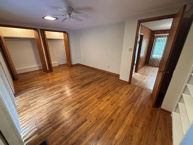 1054 N Eva Ave — Photo 8