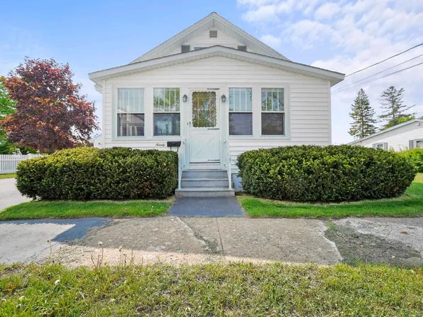 90 Pine Street, Rochester, NH 03867