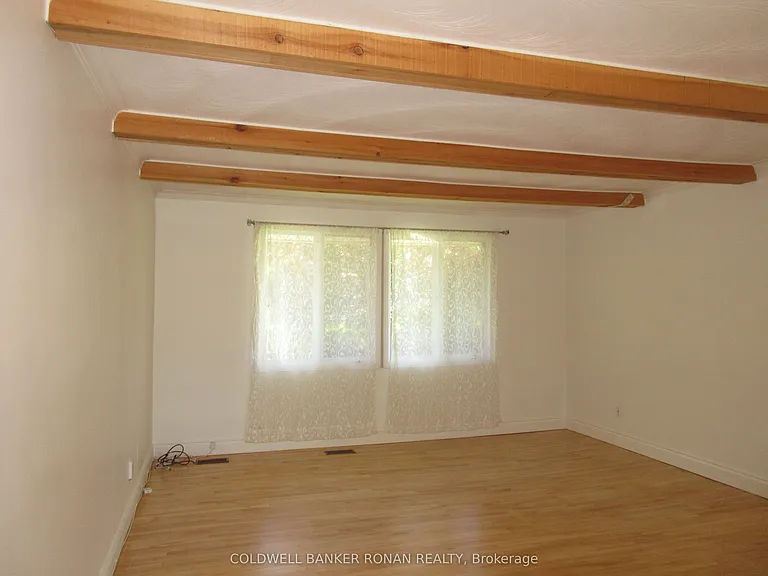 104 Boyne Cres #MAIN FLOOR — Photo 9