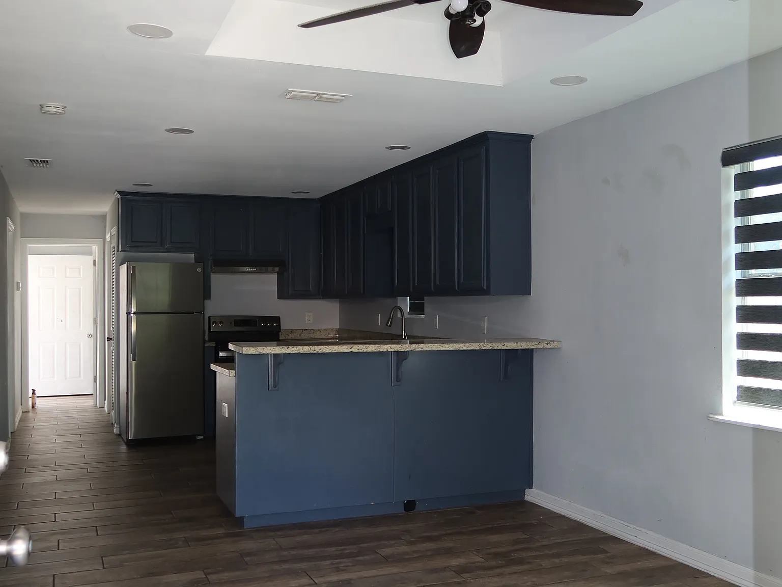 3 bed, 840 sqft, $1,250 — Photo 4